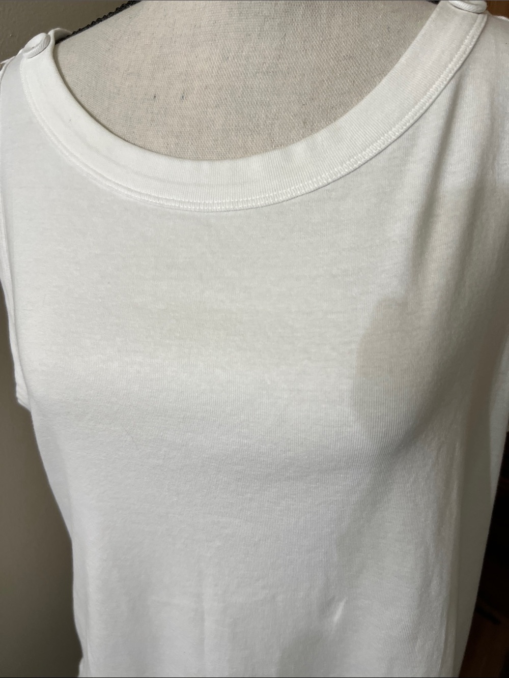 croft & barrow White Button-Shoulder Tank Top - Picture 3 of 4